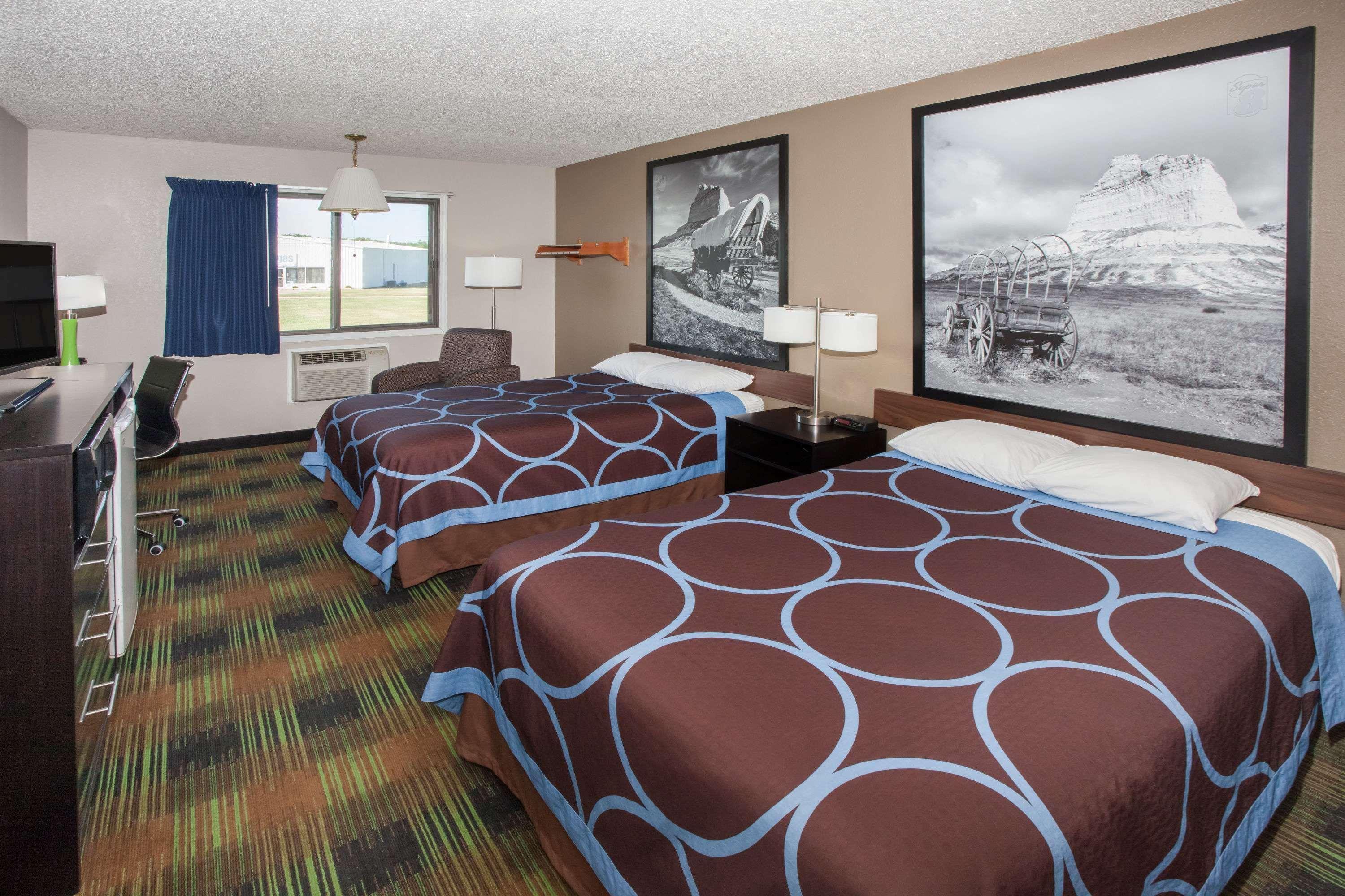 Super 8 By Wyndham Keokuk Hotel Exterior photo