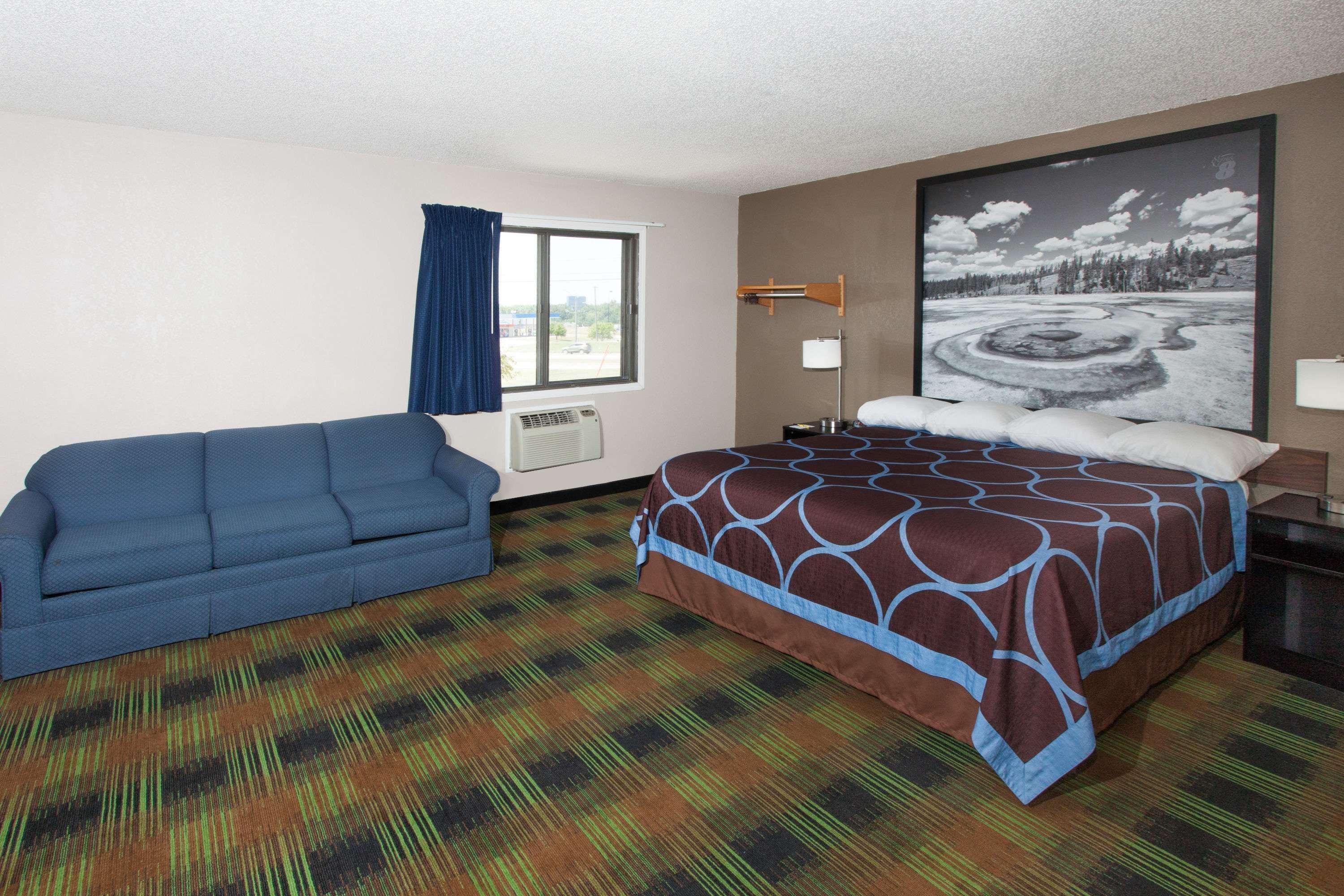 Super 8 By Wyndham Keokuk Hotel Exterior photo